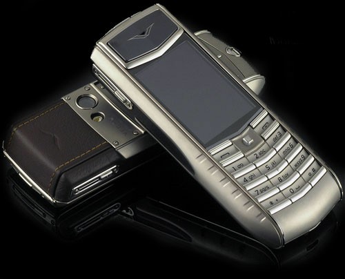 Купить мобильный телефон Vertu Ascent Ti Ferrari Rosso